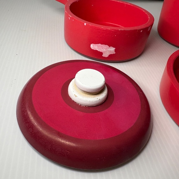 Melissa & Doug Deluxe Wooden Kitchen Accessory Set Red - Pots & Pans 5 pcs 2610 - Picture 4 of 15